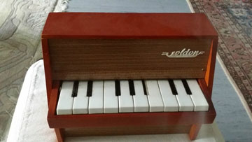 Toypiano GOLDON